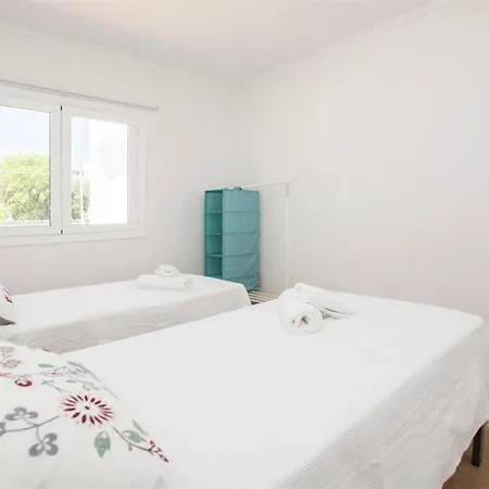 Yourhouse Port Hotel